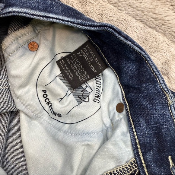 Buckle Black Women's Skinny Jeans - Picture 3 of 4